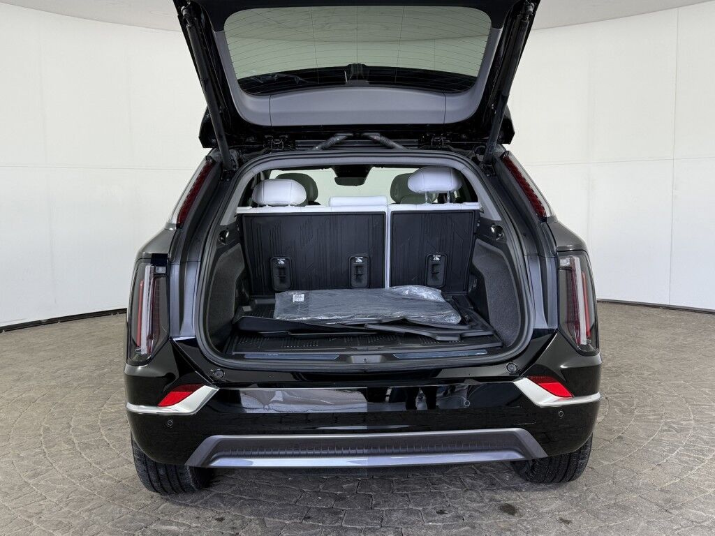 2025 Cadillac OPTIQ Luxury AWD Maumee OH