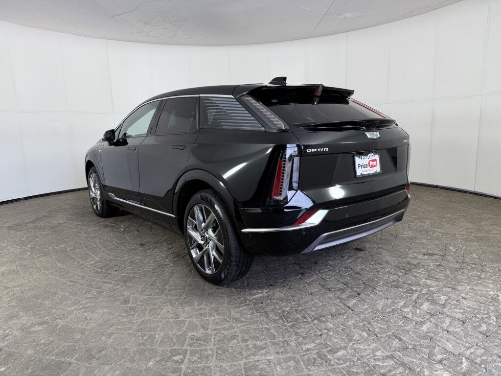 2025 Cadillac OPTIQ Luxury AWD Maumee OH