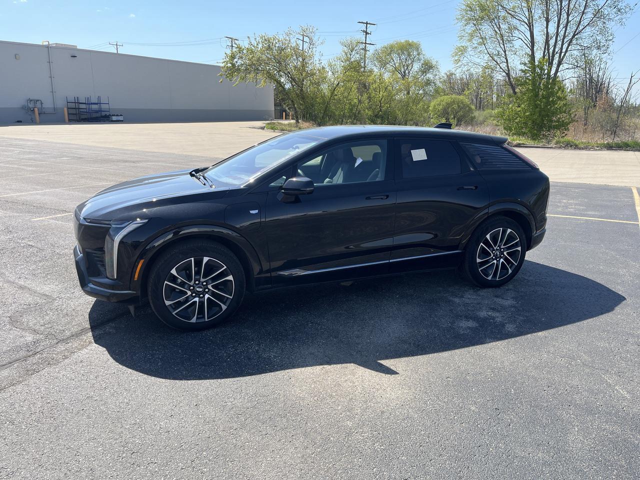 2025 Cadillac OPTIQ Sport 2 AWD w/19.2KWChargingModule SuperCruise AdptvCrz HtdCldMemLthr HD-SrrndVsn