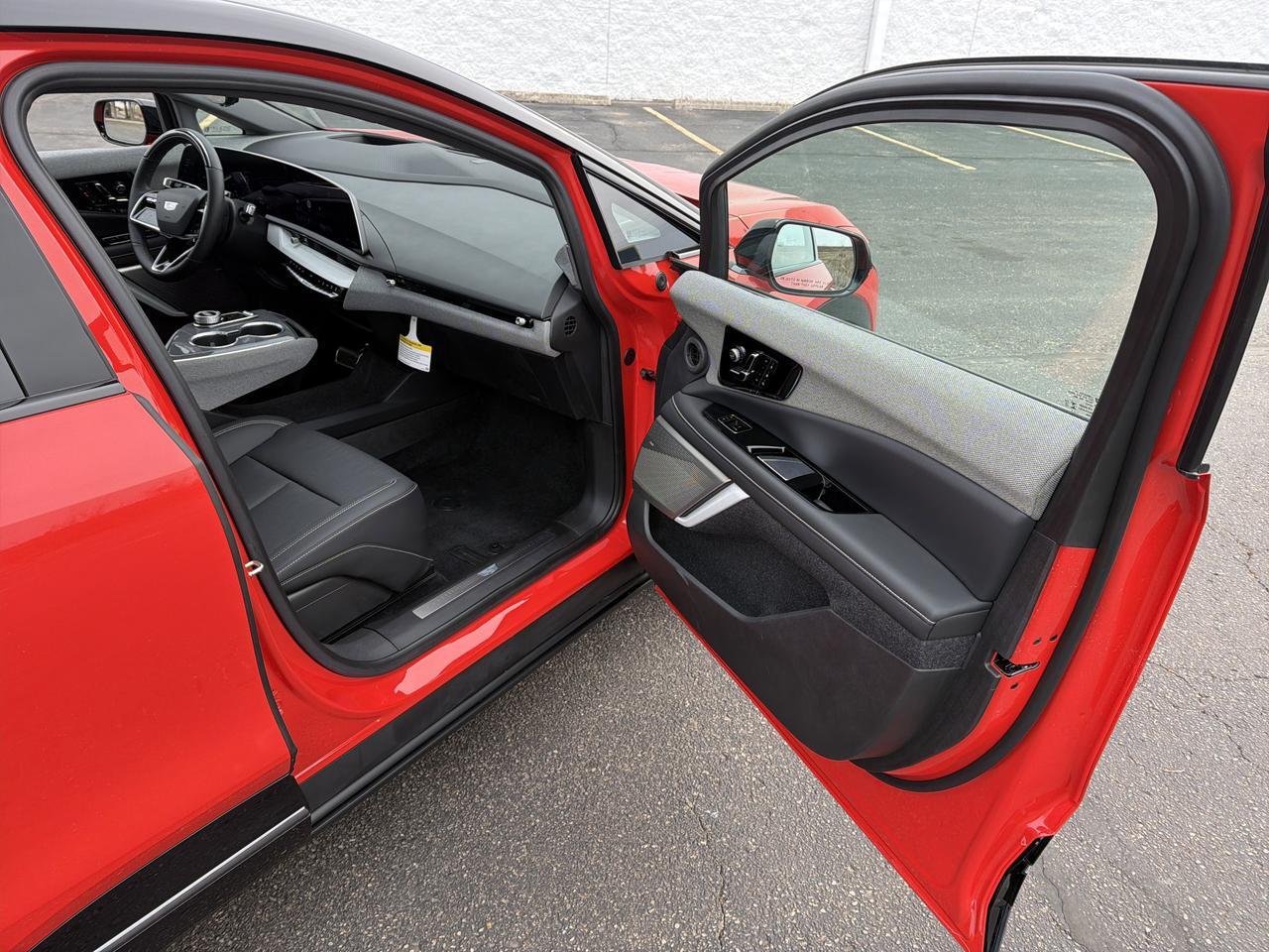 2025 Cadillac OPTIQ Sport AWD Saukville WI