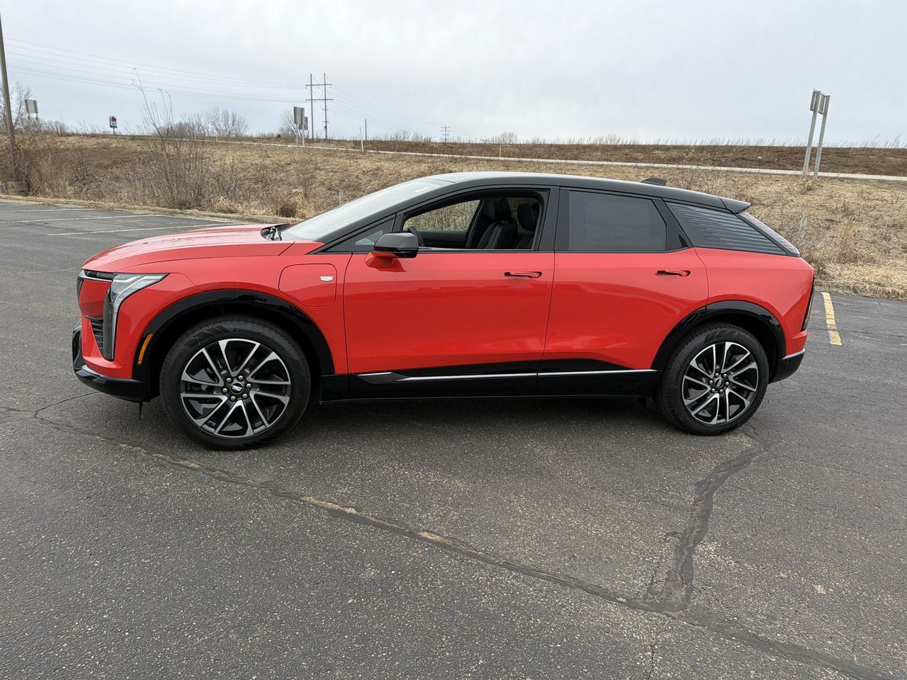 2025 Cadillac OPTIQ Sport AWD Saukville WI