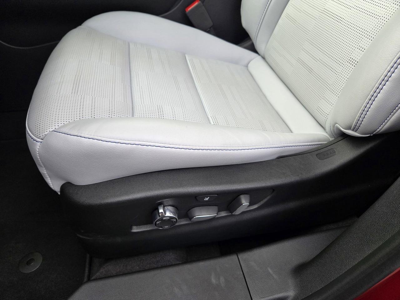 2025 Cadillac XT4 AWD Sport Roseville CA