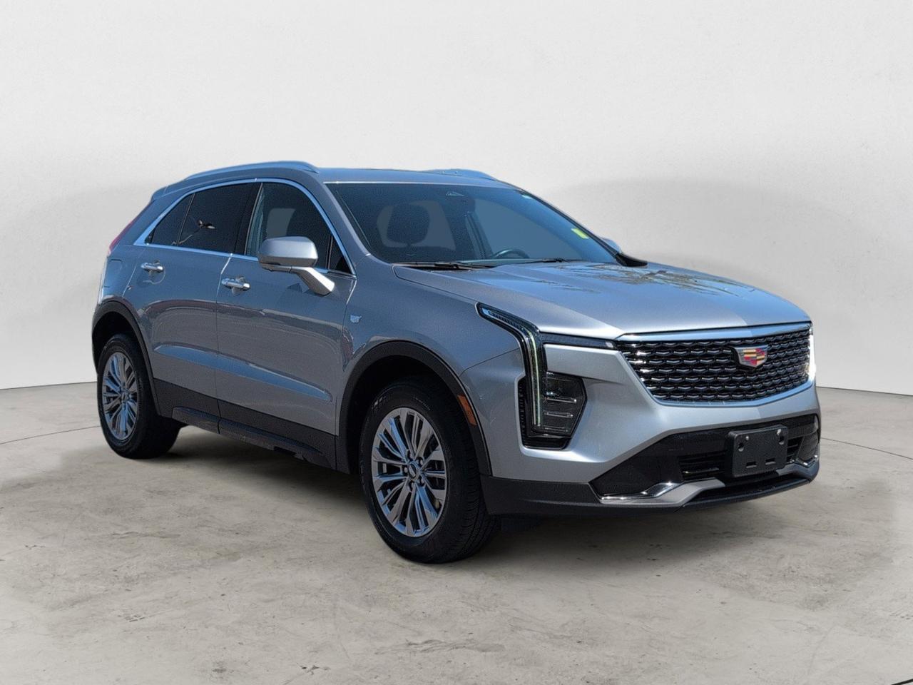 2025 Cadillac XT4 FWD Premium Luxury