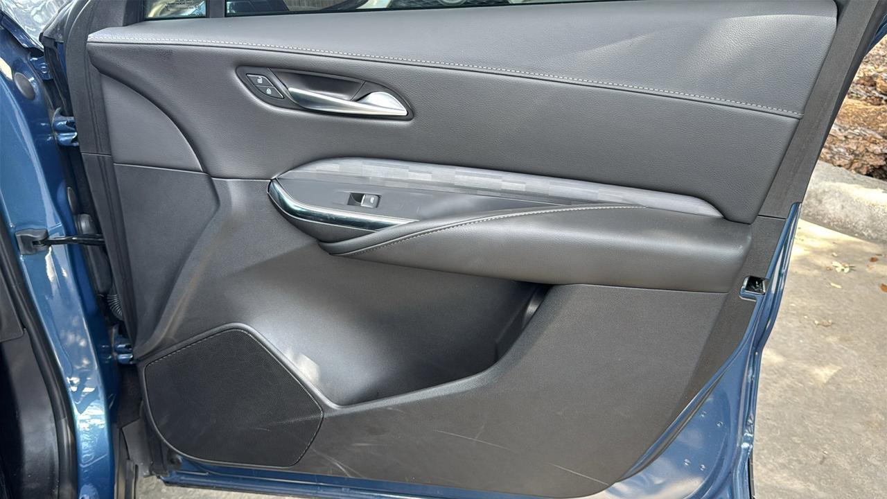 2025 Cadillac XT4 FWD Premium Luxury  Selma TX