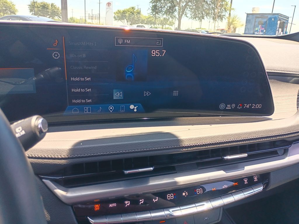 2025 Cadillac XT4 Premium Luxury San Antonio TX