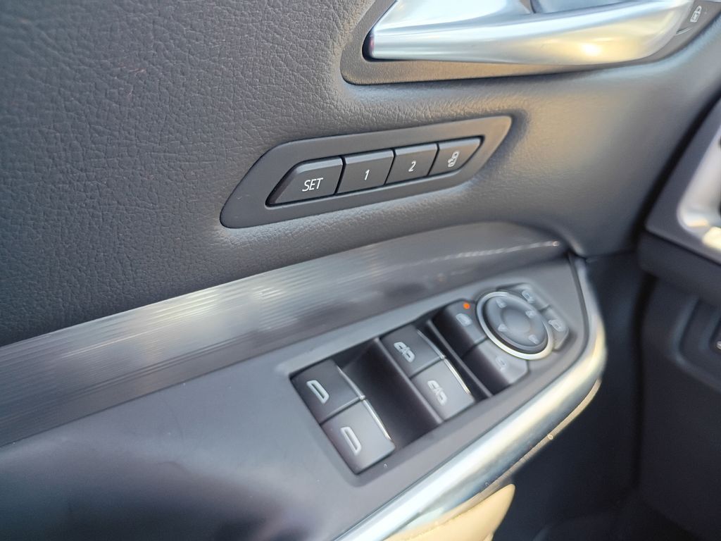 2025 Cadillac XT4 Premium Luxury San Antonio TX