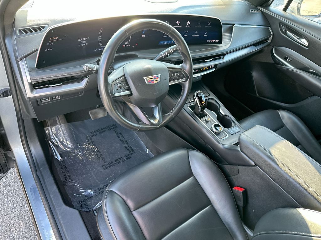 2025 Cadillac XT4 Premium Luxury