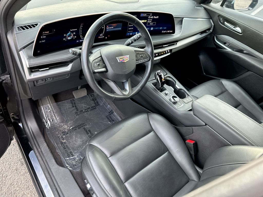 2025 Cadillac XT4 Premium Luxury