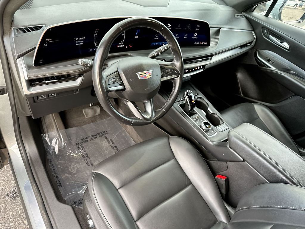 2025 Cadillac XT4 Premium Luxury