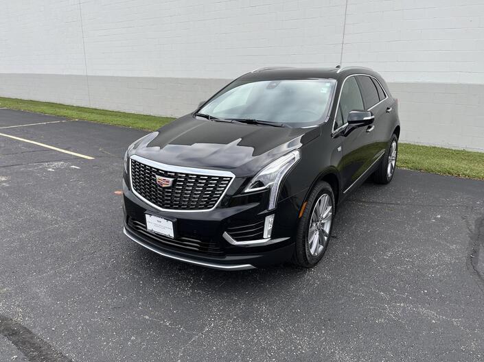 2025 Cadillac XT5 Premium Luxury AWD 3.6L Tri-ZoneClimateControlPkg w/Sunroof Nav HtdCldMemLthr HD-RearCamera Milwaukee WI