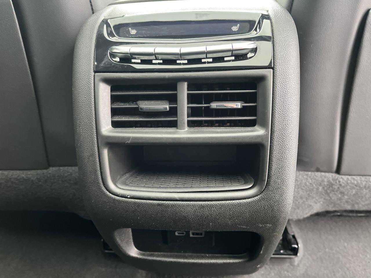 2025 Cadillac XT5 Premium Luxury AWD 3.6L w/Tri-ZoneAutomaticClimateControl HtdCldMemLthr AirIonizer Sunroof HD-RrCam Saukville WI