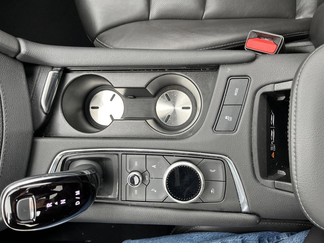 2025 Cadillac XT5 Premium Luxury AWD 3.6L w/Tri-ZoneAutomaticClimateControl HtdCldMemLthr AirIonizer Sunroof HD-RrCam Saukville WI