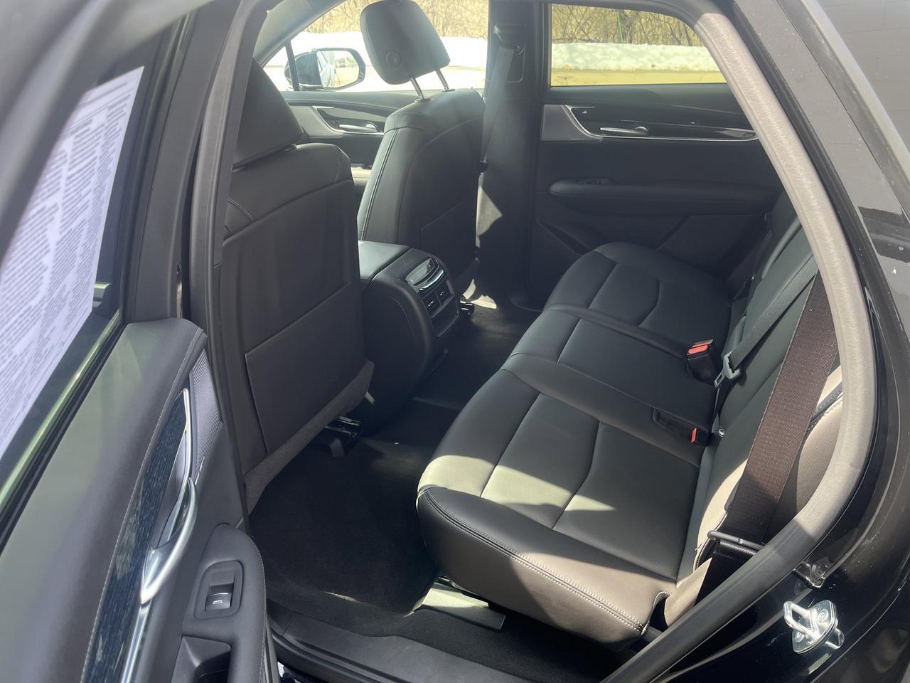 2025 Cadillac XT5 Premium Luxury AWD Tri-ZoneAutomaticClimateCTRL TechPkgs w/Sunroof Nav HtdCldMemLthr HD-SrrndVsn Saukville WI