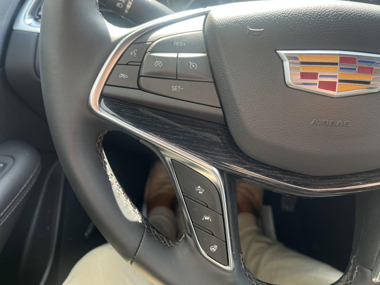 2025 Cadillac XT5 Premium Luxury AWD Tri-ZoneAutomaticClimateCTRL TechPkgs w/Sunroof Nav HtdCldMemLthr HD-SrrndVsn Saukville WI