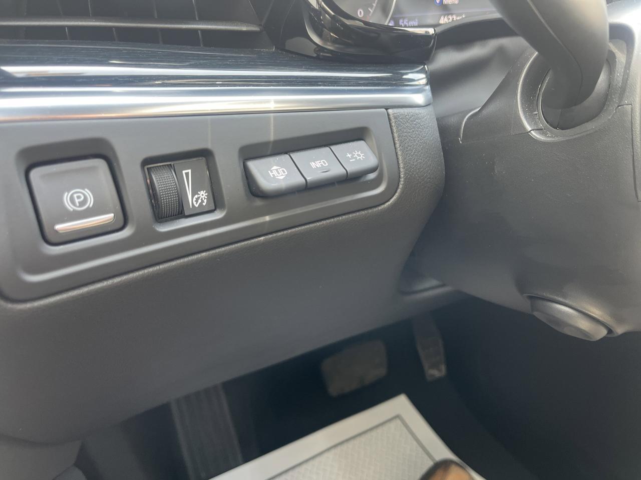 2025 Cadillac XT5 Premium Luxury AWD Tri-ZoneAutomaticClimateCTRL TechPkgs w/Sunroof Nav HtdCldMemLthr HD-SrrndVsn Saukville WI