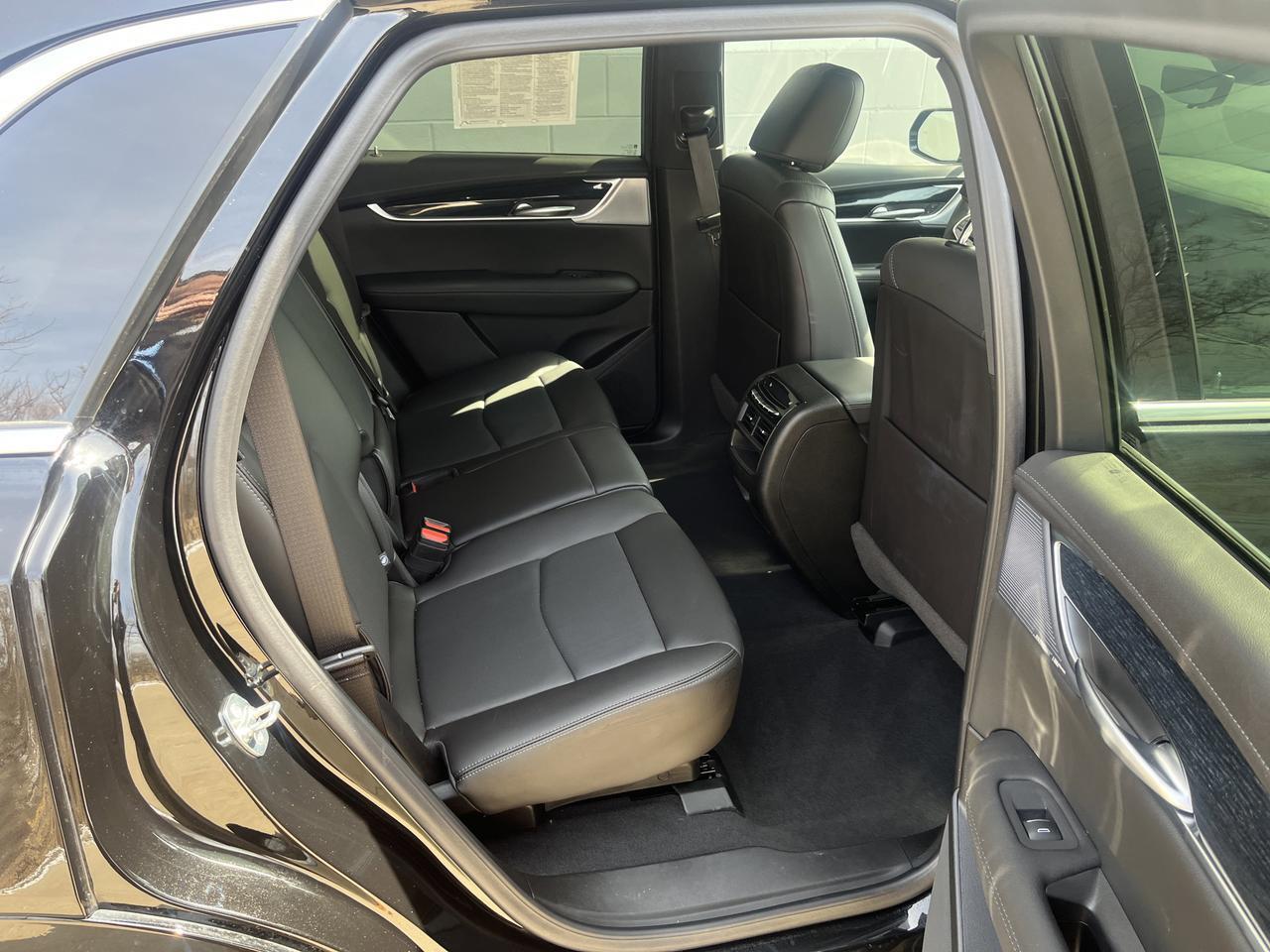 2025 Cadillac XT5 Premium Luxury AWD Tri-ZoneAutomaticClimateCTRL TechPkgs w/Sunroof Nav HtdCldMemLthr HD-SrrndVsn Saukville WI