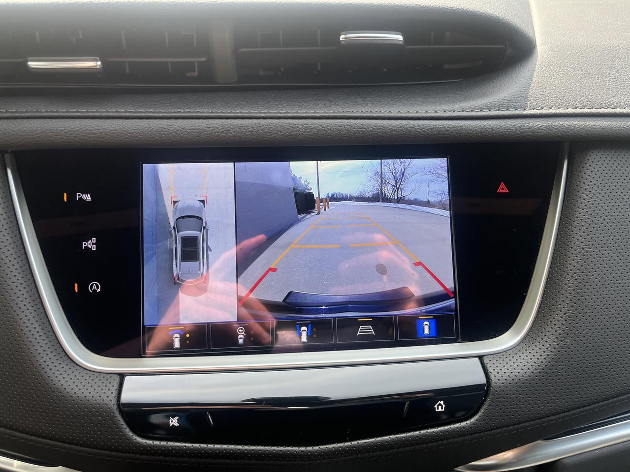 2025 Cadillac XT5 Premium Luxury AWD Tri-ZoneAutomaticClimateCTRL TechPkgs w/Sunroof Nav HtdCldMemLthr HD-SrrndVsn Saukville WI