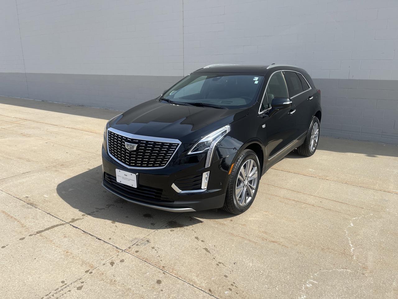 2025 Cadillac XT5 Premium Luxury AWD Tri-ZoneAutomaticClimateCTRL TechPkgs w/Sunroof Nav HtdCldMemLthr HD-SrrndVsn