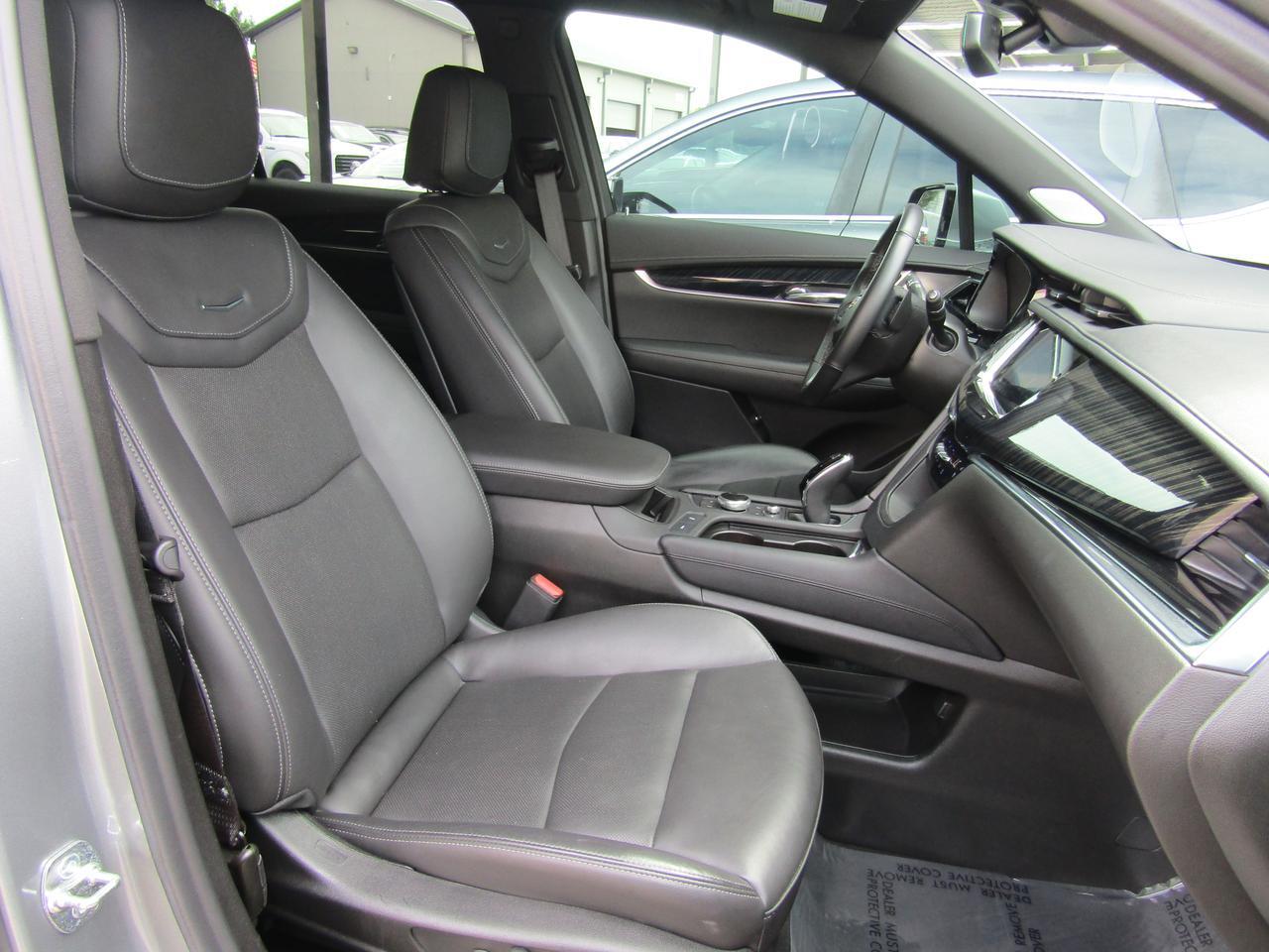 2025 Cadillac XT6 FWD 4dr Premium Luxury Grand Prairie TX