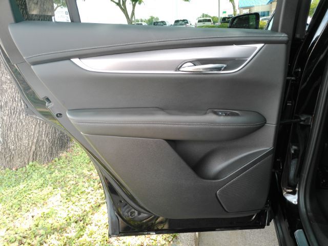 2025 Cadillac XT6 FWD Luxury Plano TX