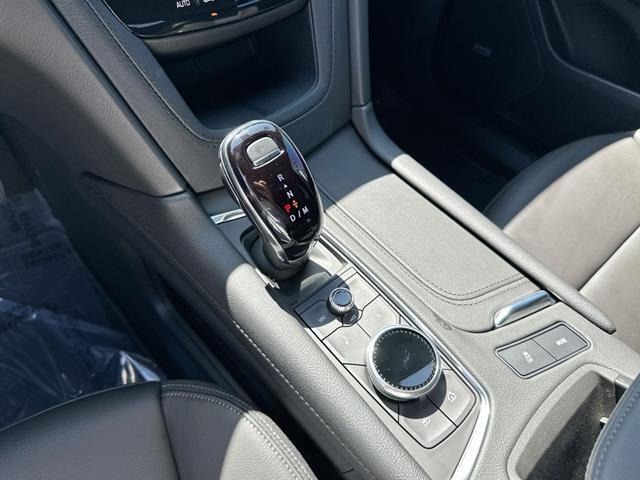 2025 Cadillac XT6 Luxury photo 14