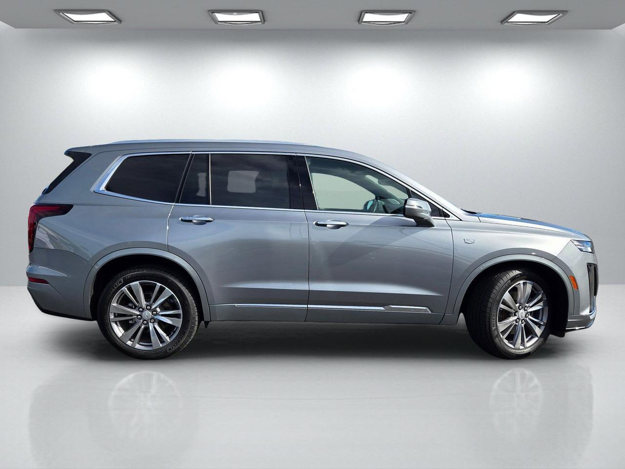 2025 Cadillac XT6 FWD Premium Luxury