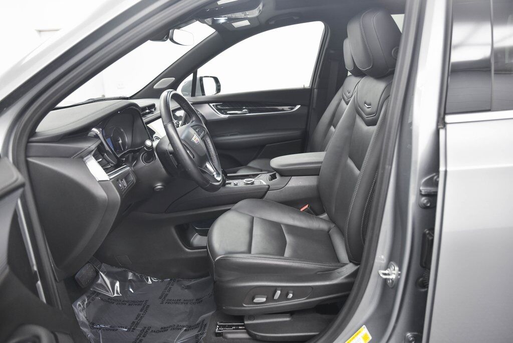 2025 Cadillac XT6 Premium Luxury AKRON OH