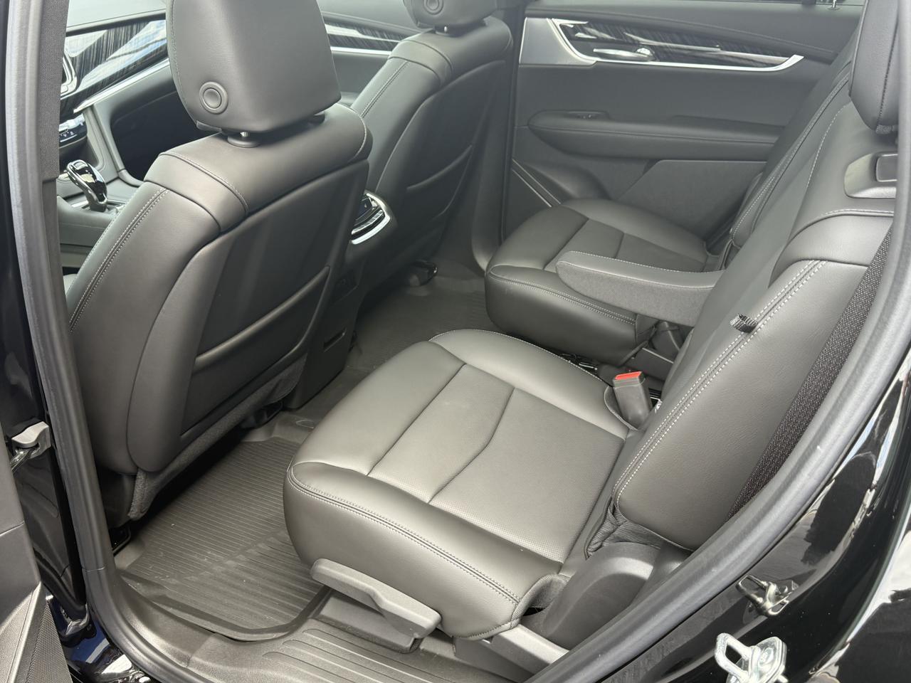2025 Cadillac XT6 Premium Luxury Connellsville PA