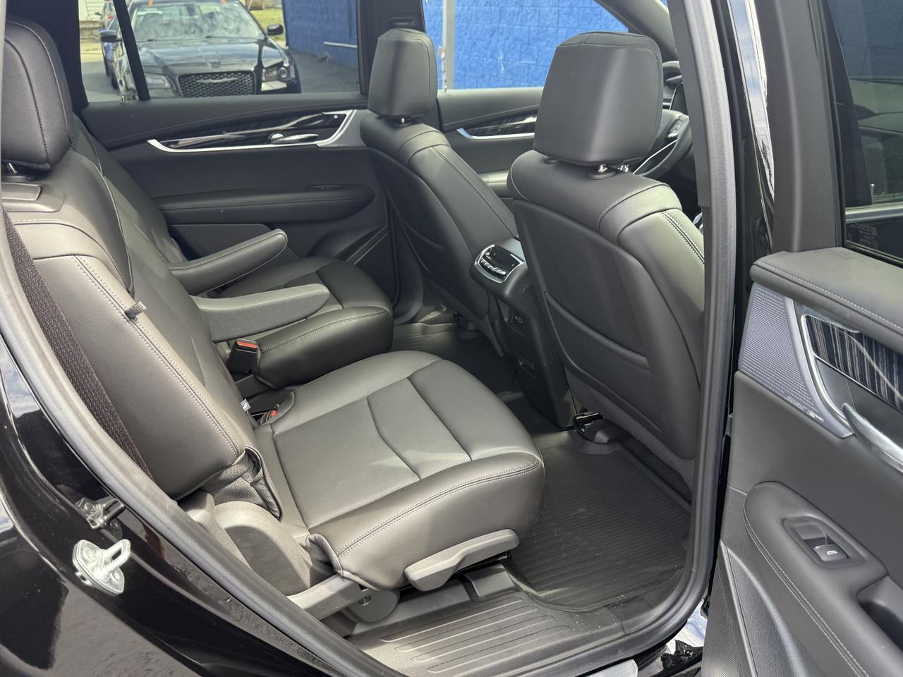 2025 Cadillac XT6 Premium Luxury Connellsville PA