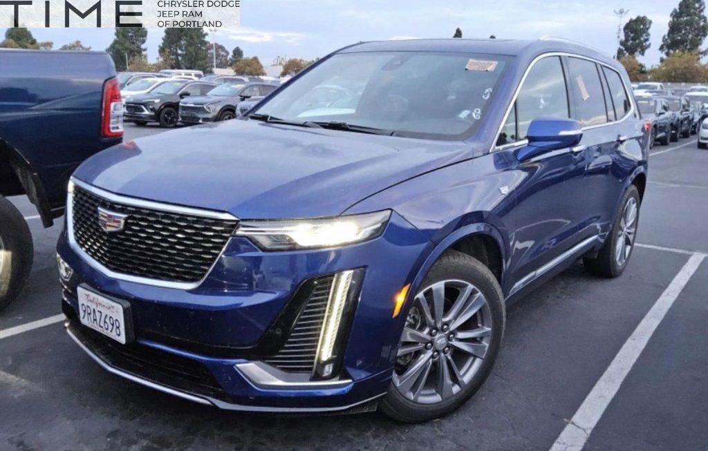 2025 Cadillac XT6 Premium Luxury