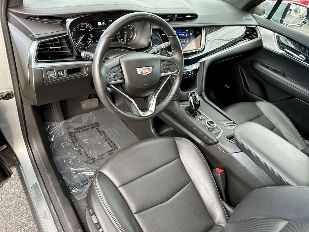 2025 Cadillac XT6 Premium Luxury