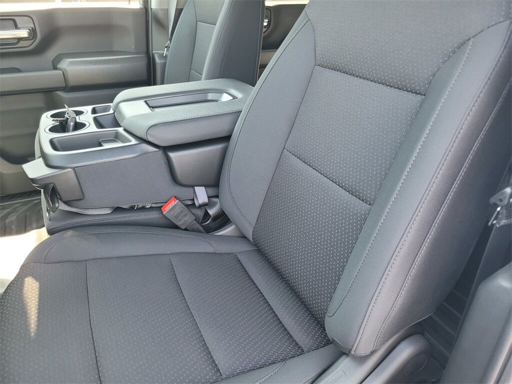 2025 Chevrolet 3500 Crew Cab 4WD, 60" CA, Diesel, DRW, WT, 10' Royal Alum Contractor Body Roseville CA