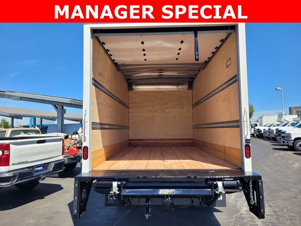 2025 Chevrolet 4500 HG LCF Gas 150" WB Reg Cab 1WT Morgan 16' x 96" x 91" Dry Freight Box Roseville CA