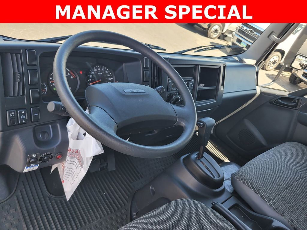 2025 Chevrolet 4500 HG LCF Gas 150" WB Reg Cab 1WT Morgan 16' x 96" x 91" Dry Freight Box Roseville CA