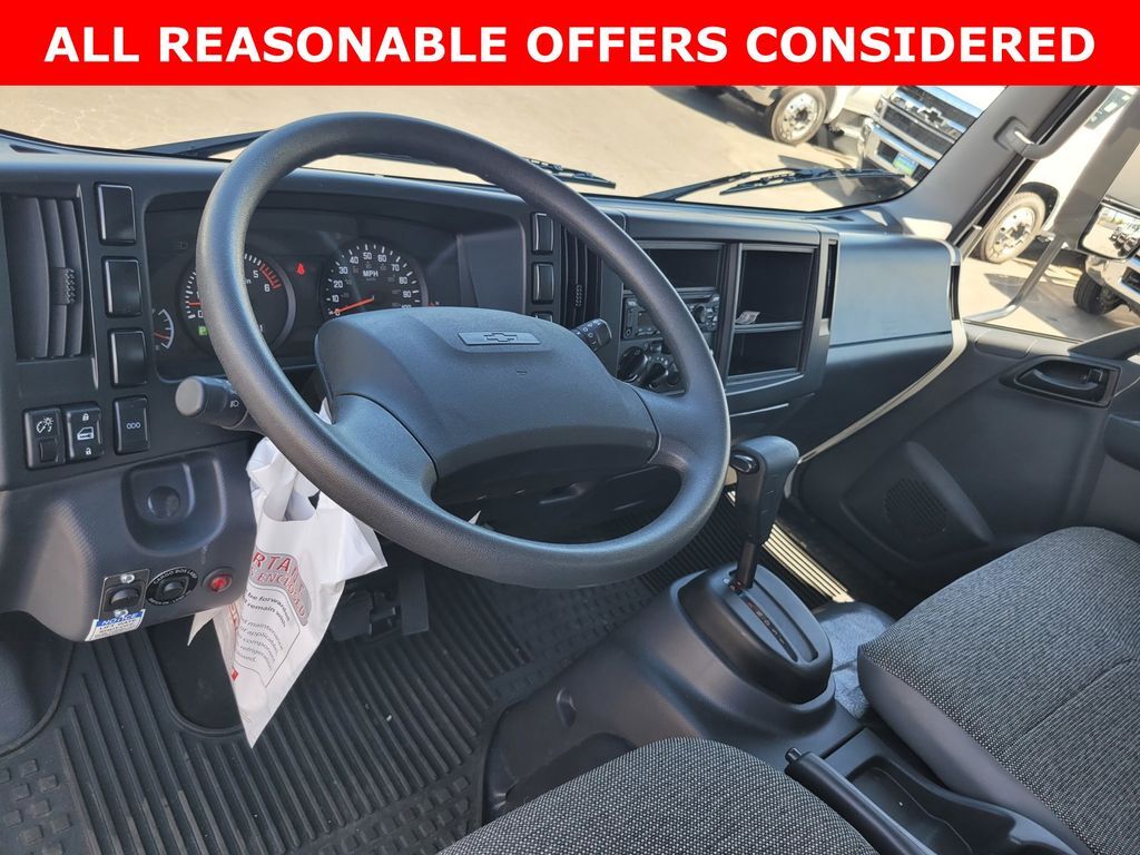 2025 Chevrolet 4500 HG LCF Gas 150" WB Reg Cab 1WT Morgan 16' x 96" x 91" Dry Freight Box Roseville CA