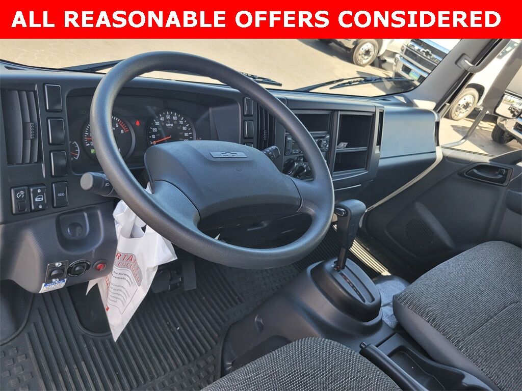 2025 Chevrolet 4500 HG LCF Gas 150" WB Reg Cab 1WT Morgan 16' x 96" x 91" Dry Freight Box Roseville CA