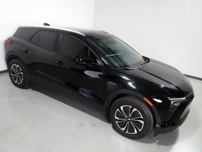 2025 Chevrolet Blazer EV LT AWD *COMFORT & CONVENIENCE PKG, NAVIGATION, ADAPTIVE CRUISE, SAFETY ALERTS, 360 VIEW CAMERAS, 17.7 INCH DISPLAY, PANORAMA MOONROOF, HEATED SEATS/STEERING, POWER LIFTGATE, REMOTE START, WIRELESS CHARGING Round Rock TX