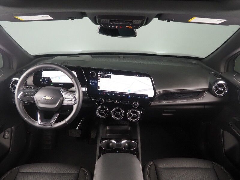 2025 Chevrolet Blazer EV LT AWD *COMFORT & CONVENIENCE PKG, NAVIGATION, ADAPTIVE CRUISE, SAFETY ALERTS, 360 VIEW CAMERAS, 17.7 INCH DISPLAY, PANORAMA MOONROOF, HEATED SEATS/STEERING, POWER LIFTGATE, REMOTE START, WIRELESS CHARGING