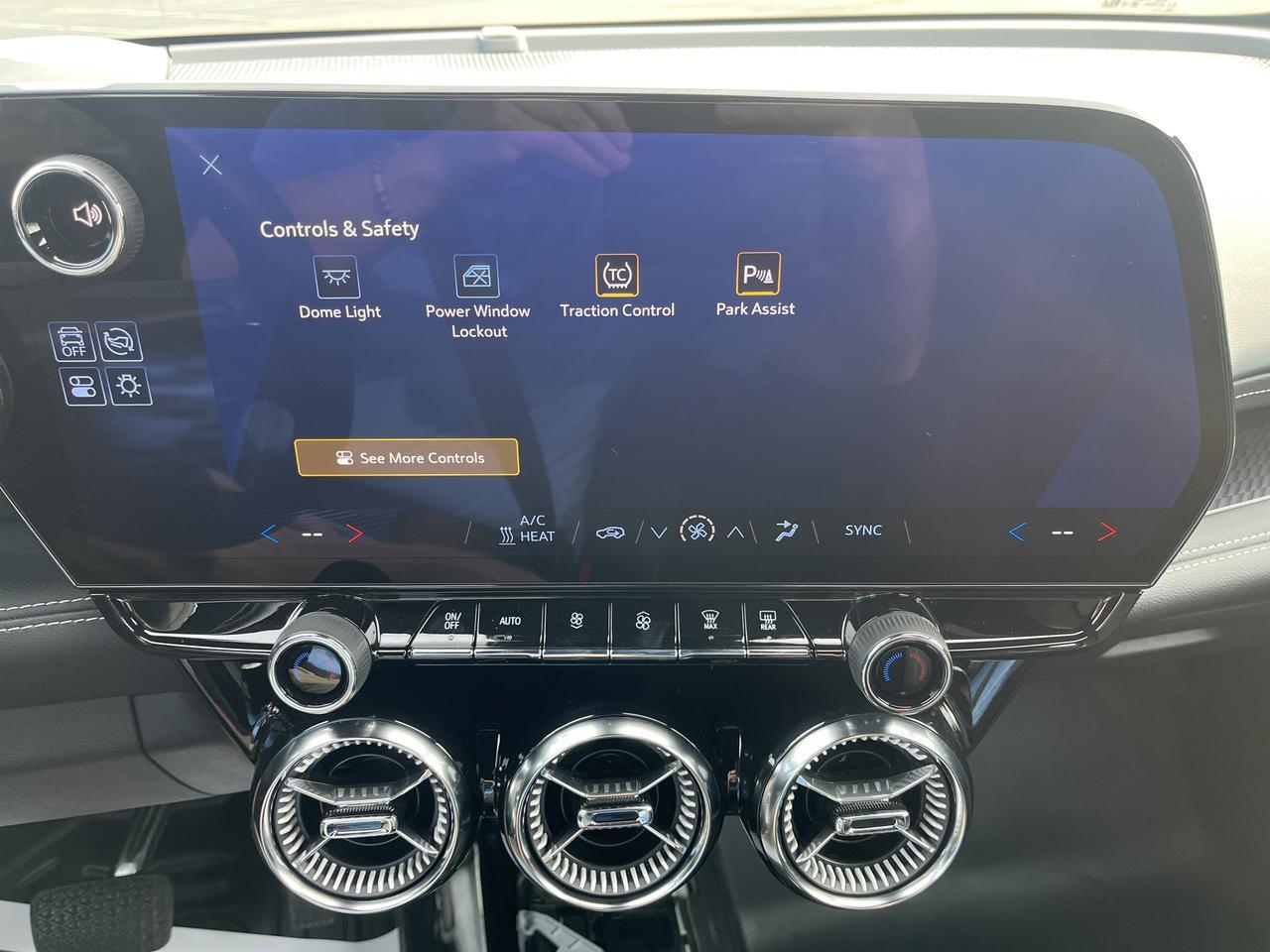 2025 Chevrolet Blazer EV Police AWD 102KWH BatteryRatedEnergy 190KW DC FastCharge w/Dual-LevelChargeCord RemoteKeylessEntry Saukville WI