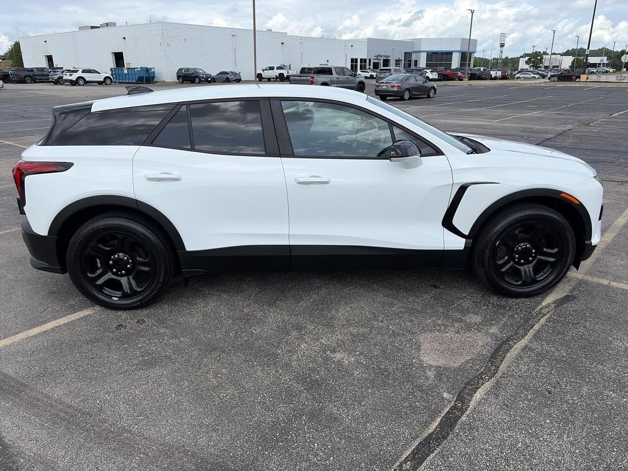 2025 Chevrolet Blazer EV Police eAWD w/DualLevelChargeCord RemoteStart HD-RearCamera Saukville WI