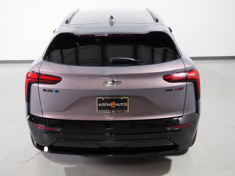 2025 Chevrolet Blazer EV RS AWD *NAVIGATION, ADAPTIVE CRUISE, SAFETY ALERTS, 360 VIEW CAMERAS, 17.7 INCH TOUCHSCREEN, CLIMATE SEATS, HEATED STEERING, POWER LIFTGATE, REMOTE START, 21 INCH WHEELS, WIRELESS CHARGING Round Rock TX