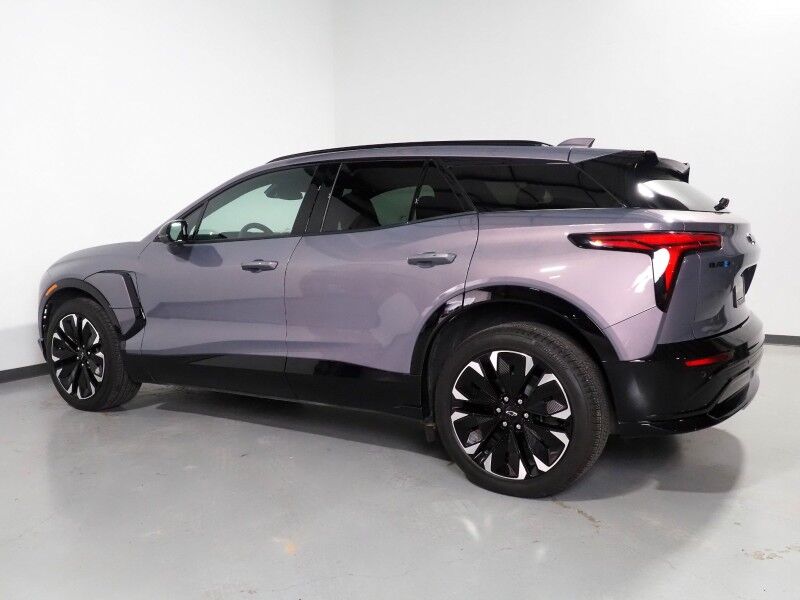 2025 Chevrolet Blazer EV RS AWD *NAVIGATION, ADAPTIVE CRUISE, SAFETY ALERTS, 360 VIEW CAMERAS, 17.7 INCH TOUCHSCREEN, CLIMATE SEATS, HEATED STEERING, POWER LIFTGATE, REMOTE START, 21 INCH WHEELS, WIRELESS CHARGING Round Rock TX