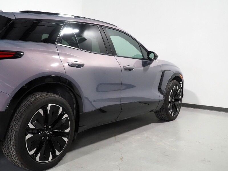 2025 Chevrolet Blazer EV RS AWD *NAVIGATION, ADAPTIVE CRUISE, SAFETY ALERTS, 360 VIEW CAMERAS, 17.7 INCH TOUCHSCREEN, CLIMATE SEATS, HEATED STEERING, POWER LIFTGATE, REMOTE START, 21 INCH WHEELS, WIRELESS CHARGING Round Rock TX