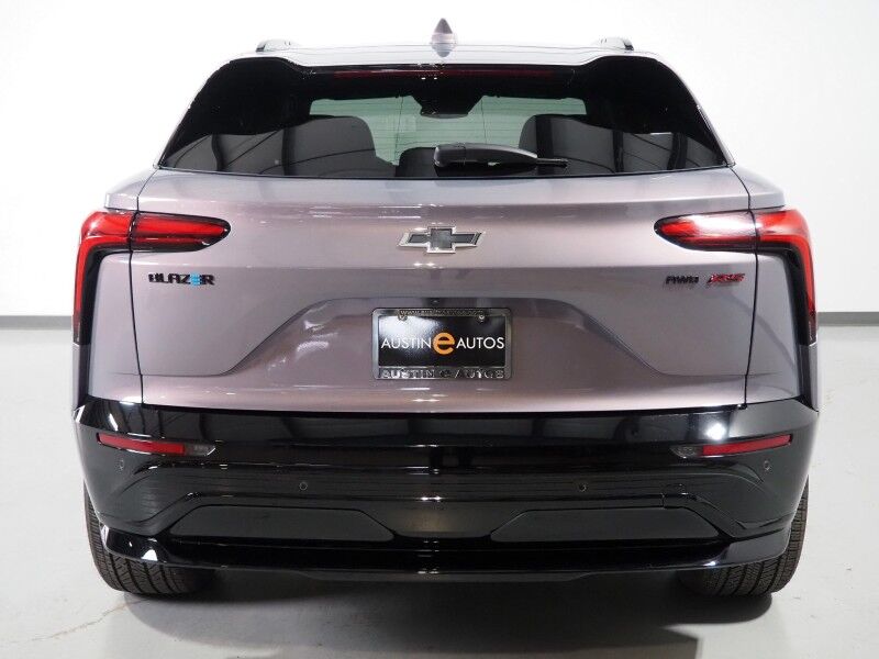 2025 Chevrolet Blazer EV RS AWD *NAVIGATION, ADAPTIVE CRUISE, SAFETY ALERTS, 360 VIEW CAMERAS, 17.7 INCH TOUCHSCREEN, CLIMATE SEATS, HEATED STEERING, POWER LIFTGATE, REMOTE START, 21 INCH WHEELS, WIRELESS CHARGING Round Rock TX