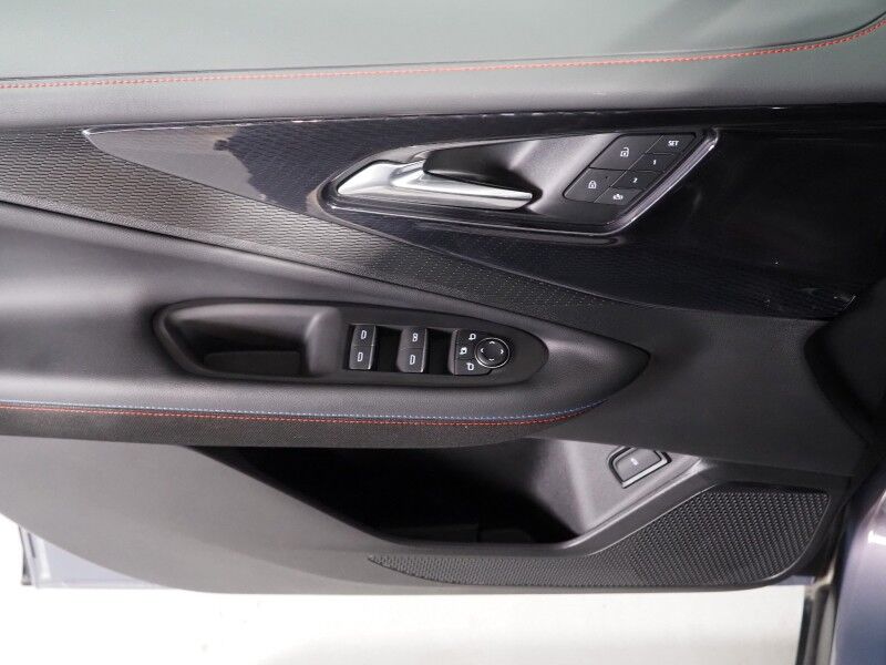 2025 Chevrolet Blazer EV RS AWD *NAVIGATION, ADAPTIVE CRUISE, SAFETY ALERTS, 360 VIEW CAMERAS, 17.7 INCH TOUCHSCREEN, CLIMATE SEATS, HEATED STEERING, POWER LIFTGATE, REMOTE START, 21 INCH WHEELS, WIRELESS CHARGING Round Rock TX