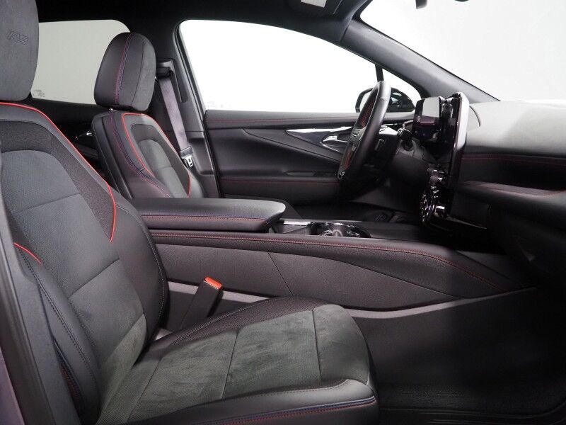 2025 Chevrolet Blazer EV RS AWD *NAVIGATION, ADAPTIVE CRUISE, SAFETY ALERTS, 360 VIEW CAMERAS, 17.7 INCH TOUCHSCREEN, CLIMATE SEATS, HEATED STEERING, POWER LIFTGATE, REMOTE START, 21 INCH WHEELS, WIRELESS CHARGING Round Rock TX