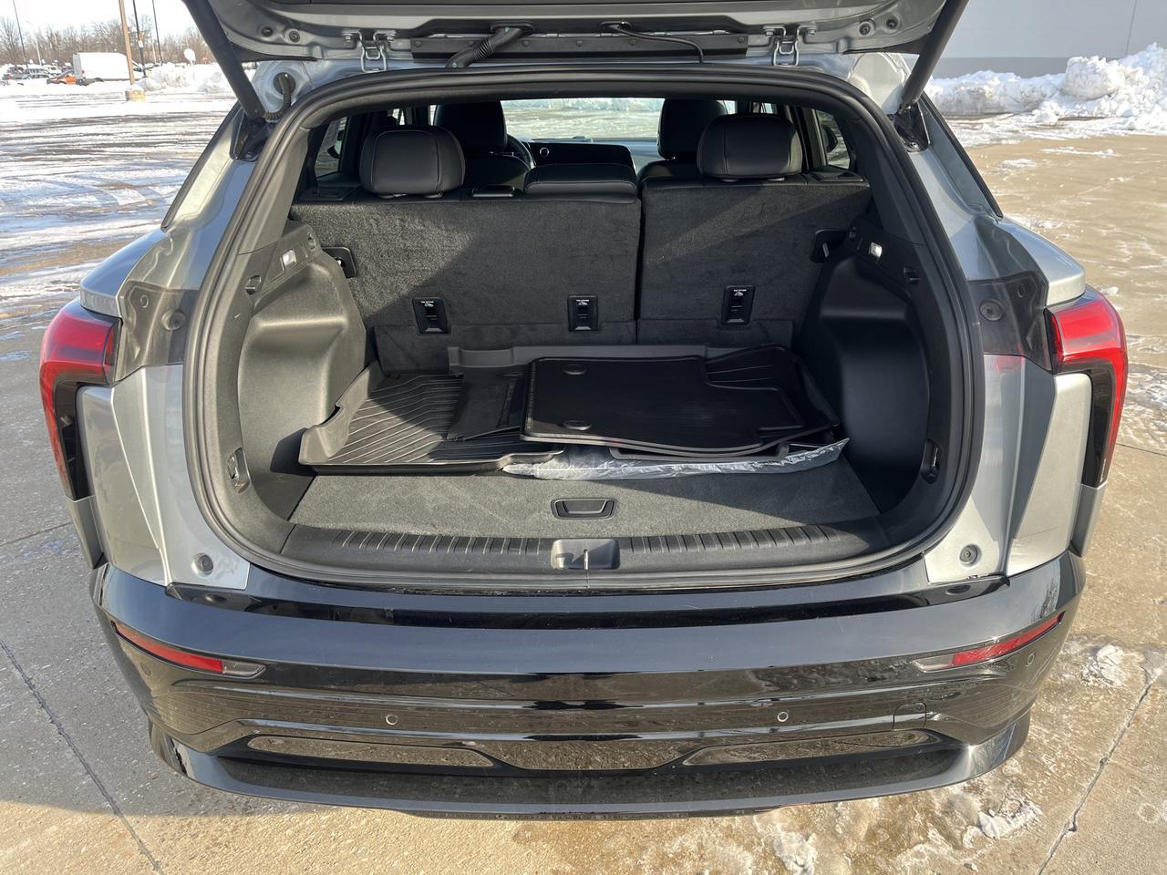 2025 Chevrolet Blazer EV RS eAWD w/Dual-LevelChargeCord 21s AdptvCrz HtdCldMemLthr HD-SrrndVsn Saukville WI