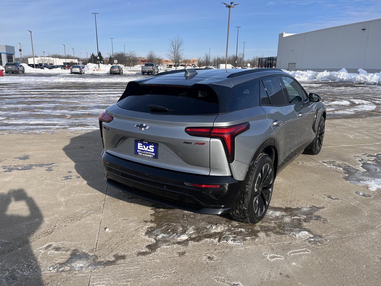 2025 Chevrolet Blazer EV RS eAWD w/Dual-LevelChargeCord 21s AdptvCrz HtdCldMemLthr HD-SrrndVsn Saukville WI