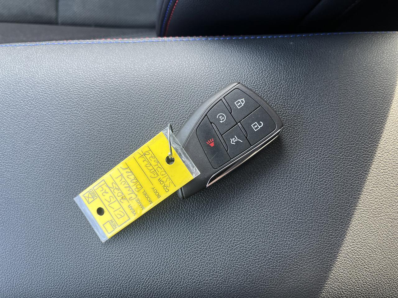 2025 Chevrolet Blazer EV RS eAWD w/Dual-LevelChargeCord 21s AdptvCrz HtdCldMemLthr HD-SrrndVsn Saukville WI