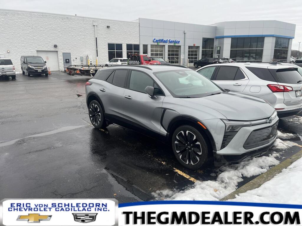 2025 Chevrolet Blazer EV RS eAWD w/Dual-LevelChargeCord 21s AdptvCrz HtdCldMemLthr HD-SrrndVsn Milwaukee WI